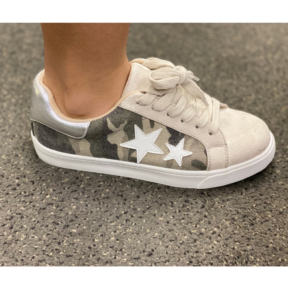 Camo lace up sneaker - Picture 4 of 7